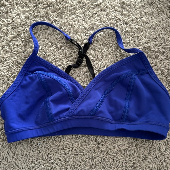 Lulu Sports Bra - Picture 1 of 2